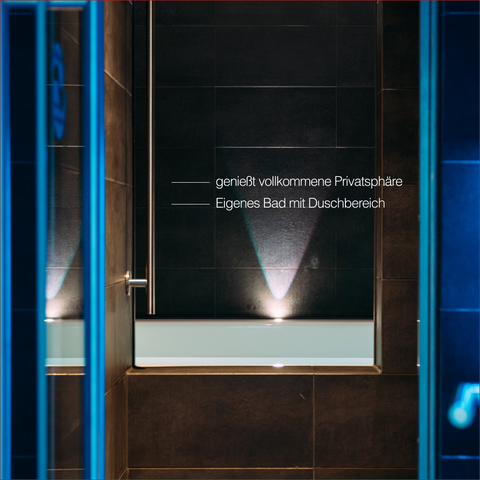 Floatbecken mit offenen Decken und Licht